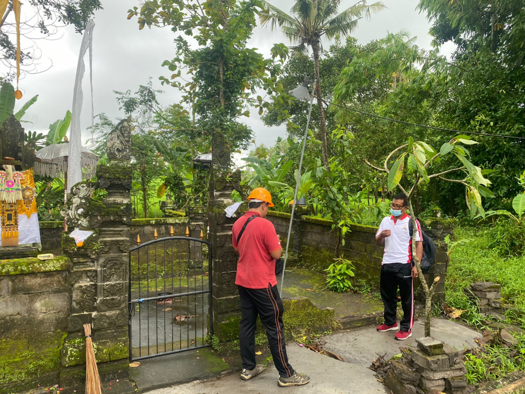 Pohon Tumbang akibat Cuaca Ekstrim di Pura Taman, Banjar Dukuh Sengguan, Desa Munggu, Kecamatan Mengwi Tanggal 06 Januari 2023 